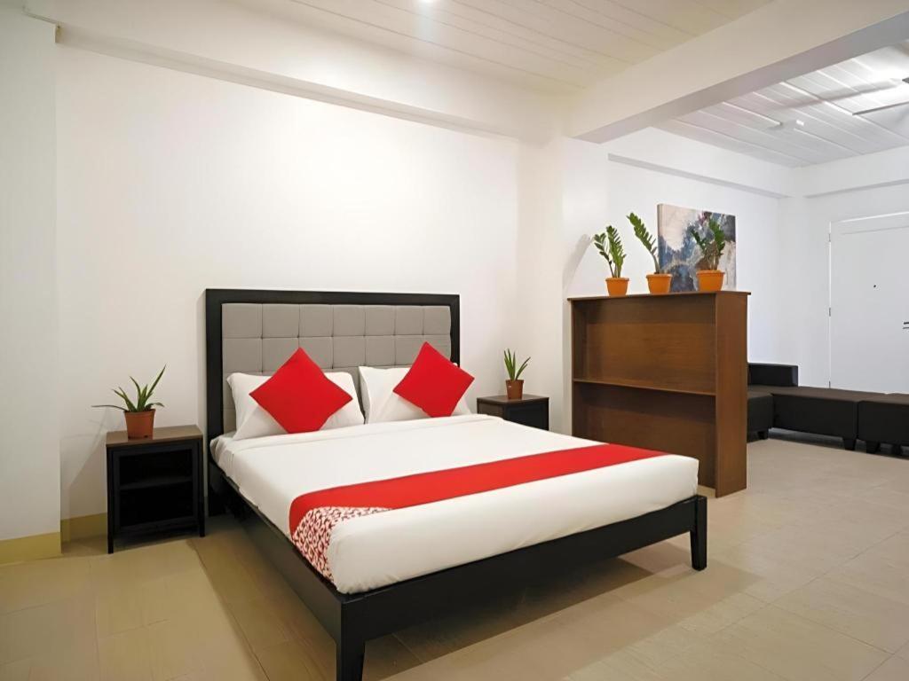 Oyo 150 Davao Airport View Hotel Kültér fotó