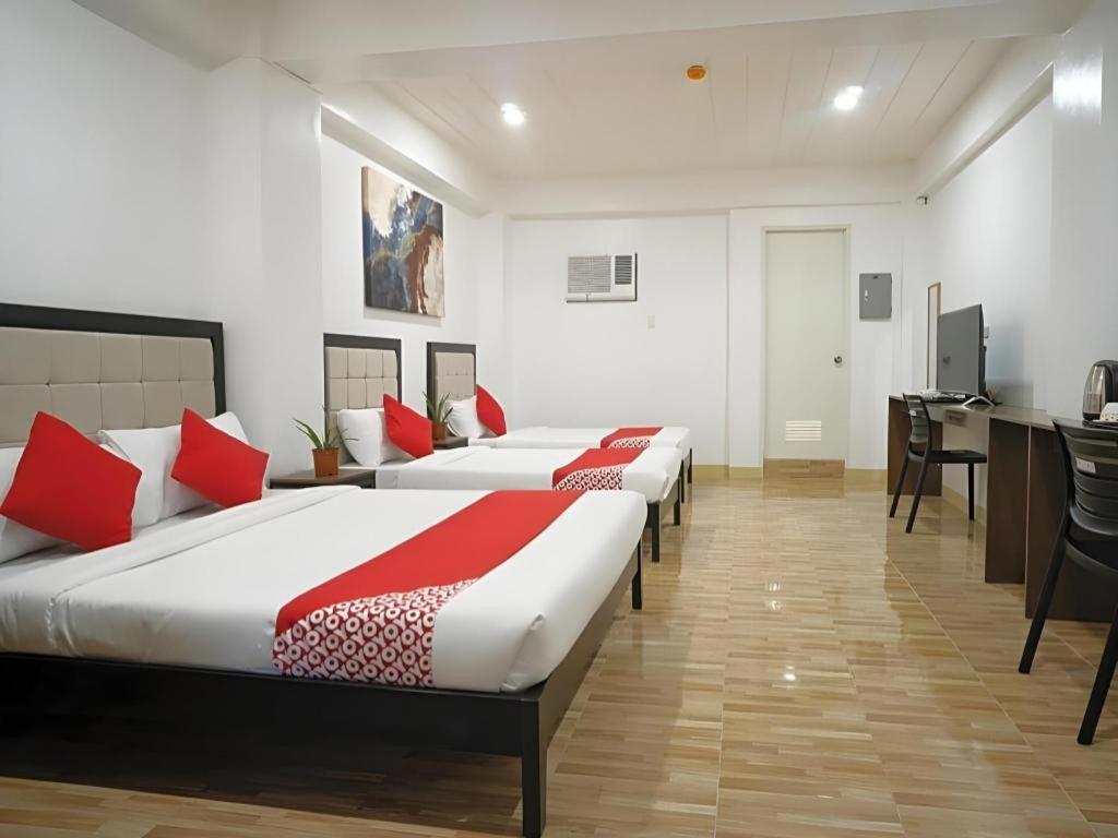 Oyo 150 Davao Airport View Hotel Kültér fotó